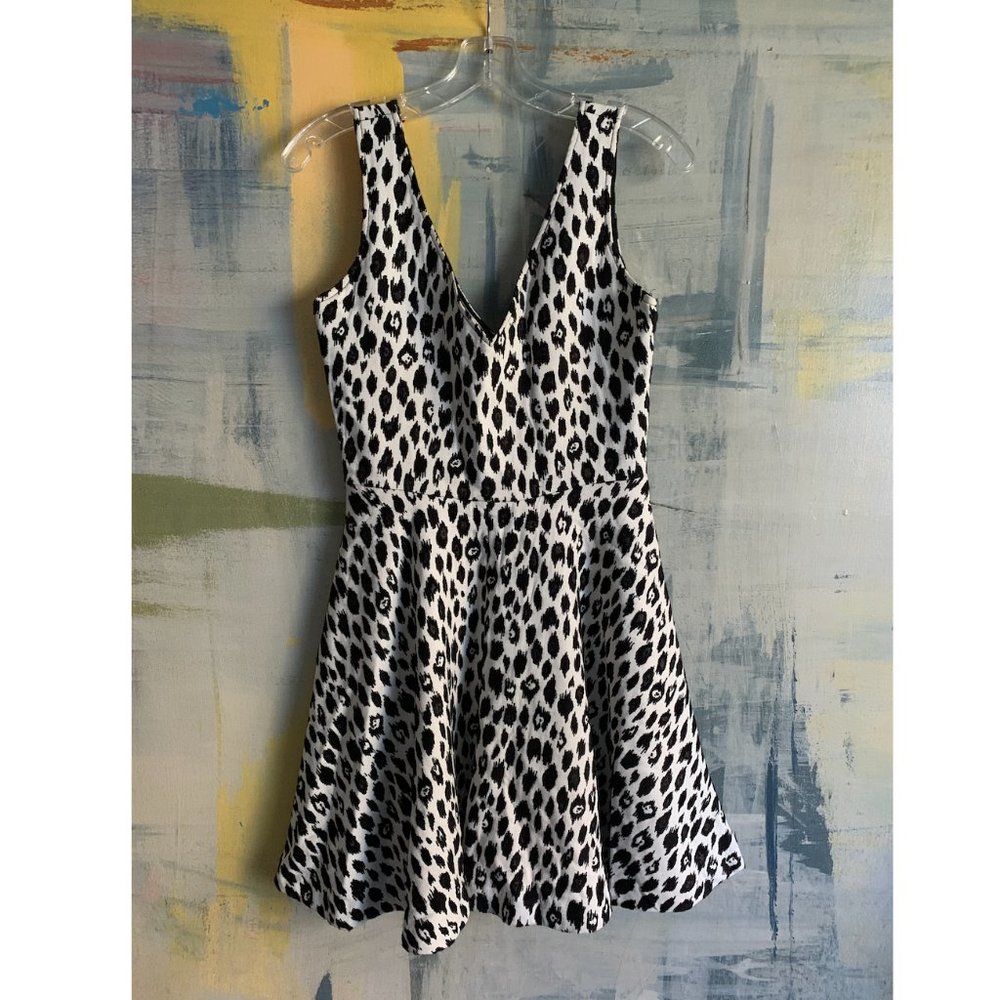 Alberto Makali Short Black & White Cheetah Print Party Dress - Medium